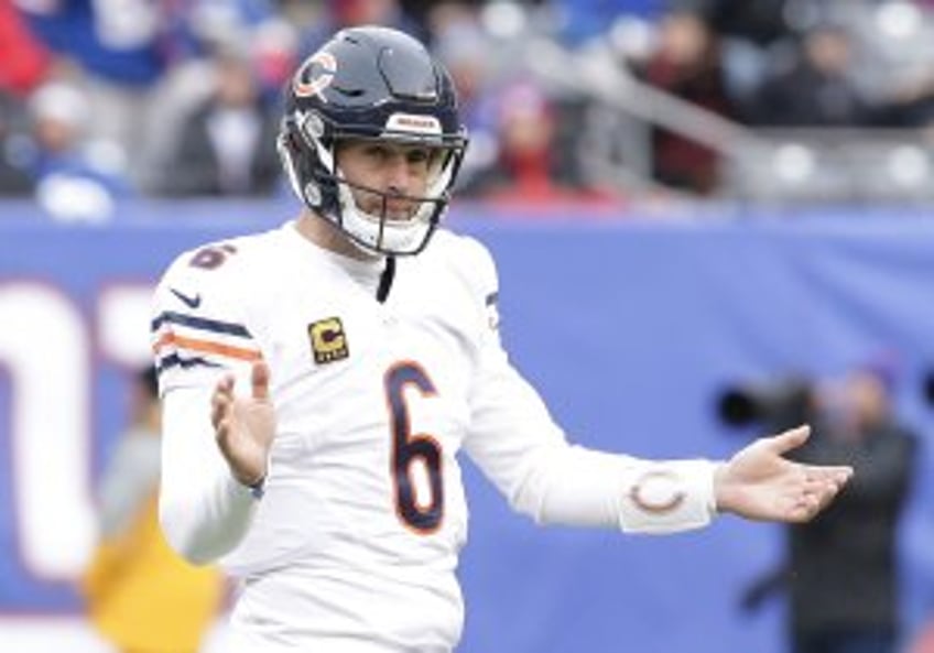 Ex-NFL quarterback Jay Cutler arrested on traffic, weapon, DUI charges