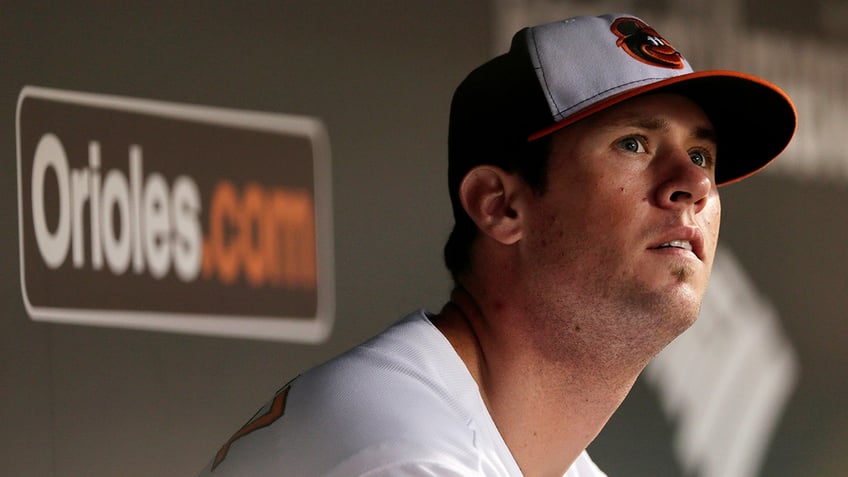 Brian Matusz looks up