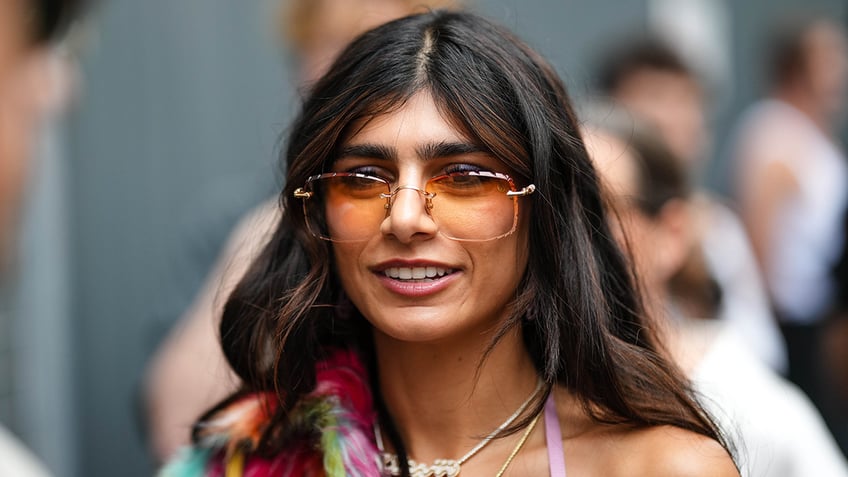 ex porn star mia khalifa expresses support for palestinians refers to terrorists as freedom fighters