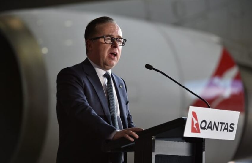 ex qantas boss alan joyce paid 14m in last financial year