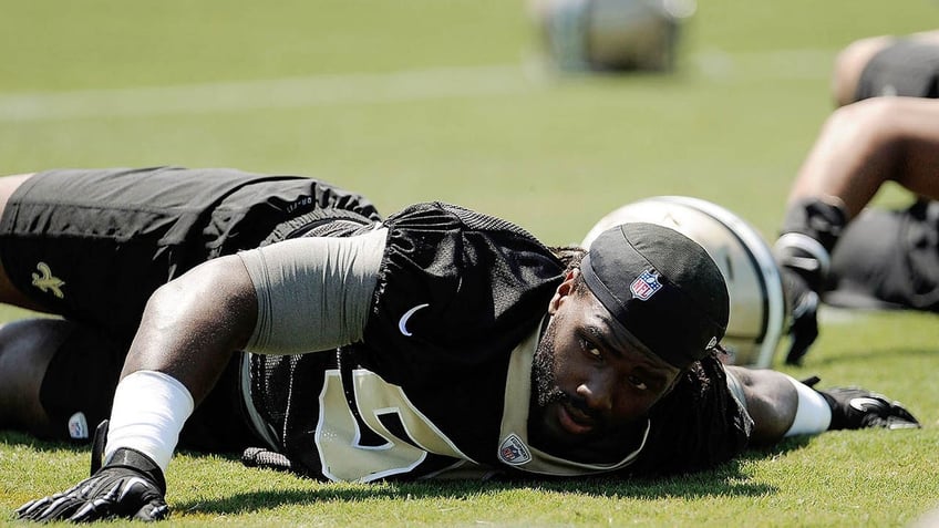 Ronald Powell practices