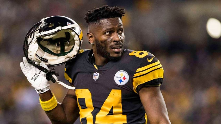 ex steelers star antonio brown pitches reunion with pittsburgh in series of cryptic social media posts