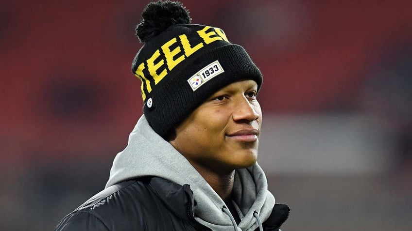 ex steelers star ryan shazier faces infidelity accusations in deleted post liar and a cheater