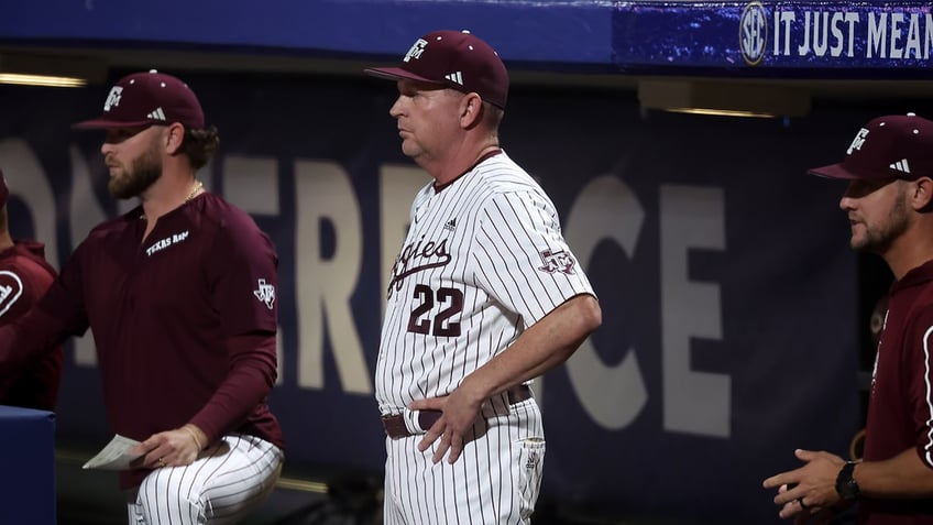 Jim Schlossnagle in dugout