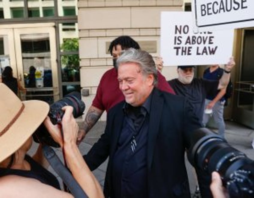 Ex-Trump adviser Steve Bannon's border wall fraud case postponed to February