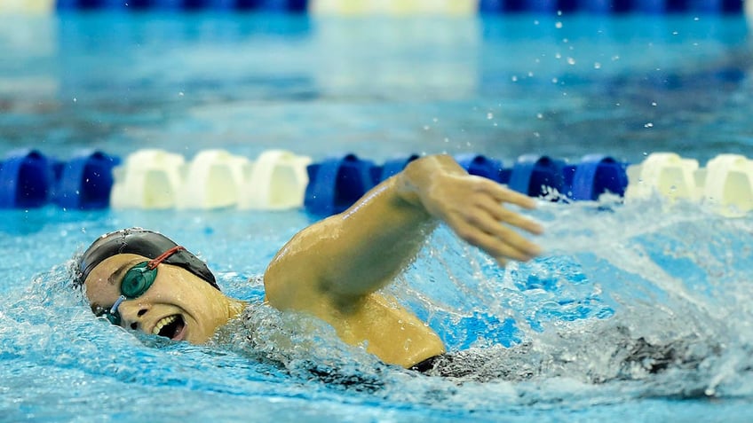 Reka Gyorgy swimming