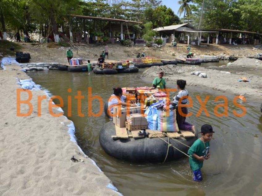 exclusiva fotos revelan cruce ilegal de mercancias en la frontera sur de mexico