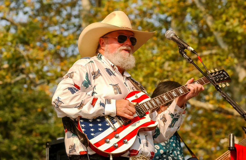 exclusive country singer songwriter ira dean hopes what would charlie daniels do unites us i love our flag breaks my heart to see people burn it