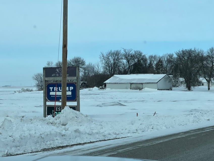 exclusive photos marjorie taylor greene campaigns in 2deg iowa weather for trump none of the polls matter