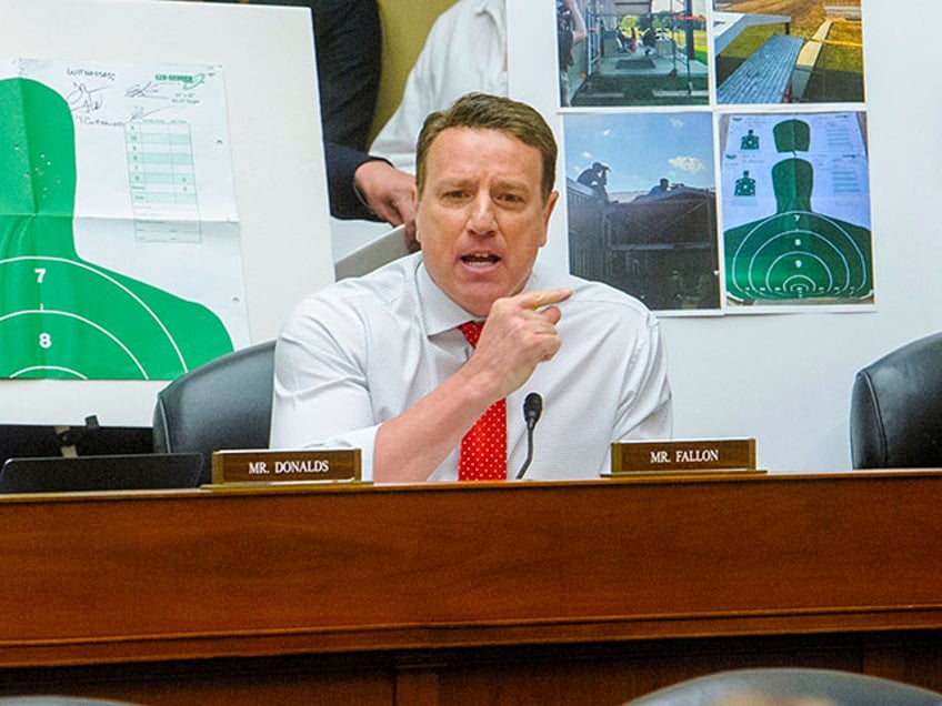 Rep. Pat Fallon, R-Texas, questions U.S. Secret Service Director Kimberly Cheatle as she testifies before the House Oversight and Accountability Committee about the attempted assassination of former President Donald Trump at a campaign event in Pennsylvania, at the Capitol in Washington, Monday, July 22, 2024. (AP Photo/Rod Lamkey, Jr.)