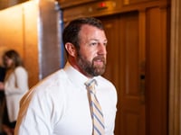 Exclusive — Sen. Markwayne Mullin Credits Trump’s ‘Strong Leadership’ for Deescalating India and Pakistan Conflict