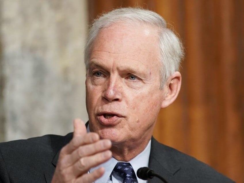 exclusive sen ron johnson obama should allow archives to release bidens 5k alias emails