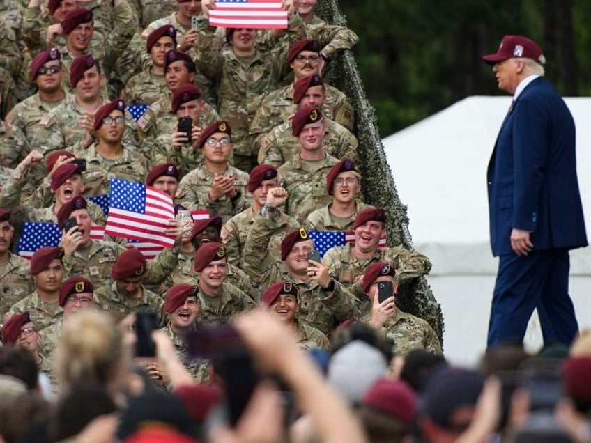 Donald Trump speaking to army soldiers