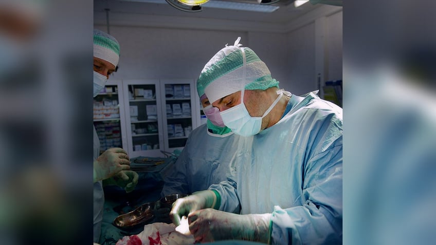 experimental doctor paolo macchiarini seduced journalist to mask deadly surgeries new docuseries reveals