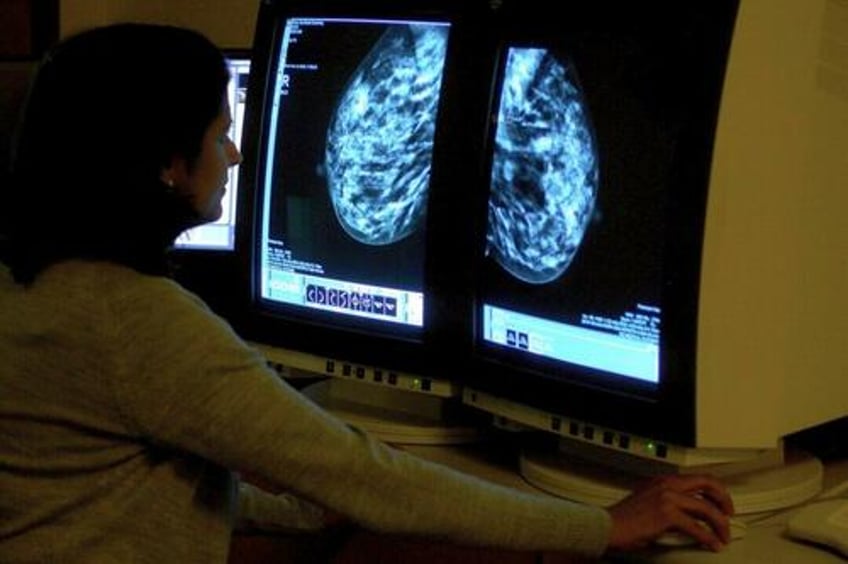 experts warn that uk cancer care system is at critical breaking point