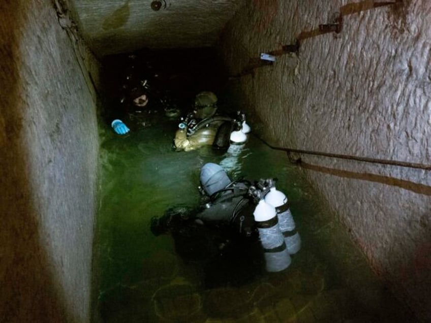 explosives disposal international military divers train together in flooded hungarian mine