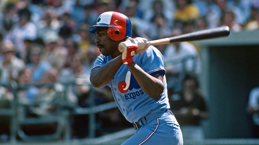 expos hall of famer andre dawson wants cap on cooperstown plaque changed