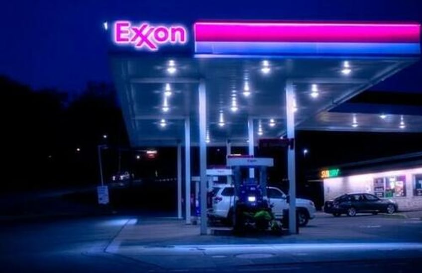 exxon to cut trader salaries in favor of performance bonuses and long term incentives