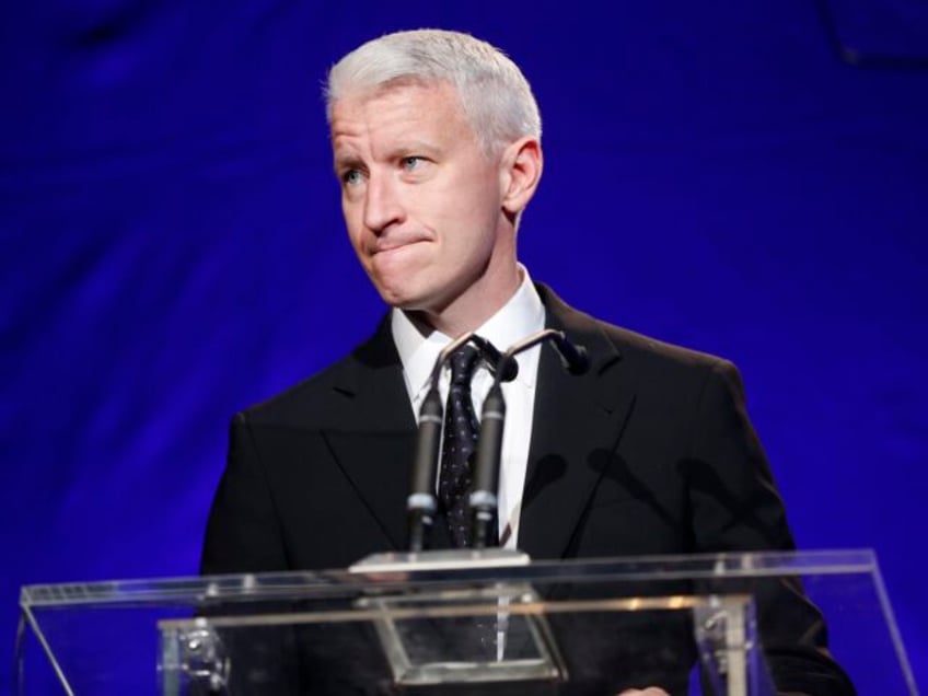 Anderson Cooper speaks at the 3rd Annual Sean Penn & Friends HELP HAITI HOME Gala on S