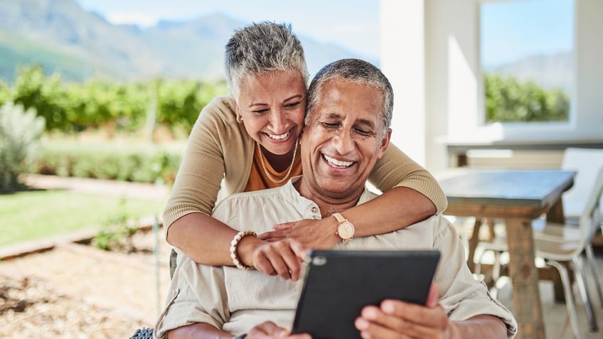 factors that may transform your hair into silver strands