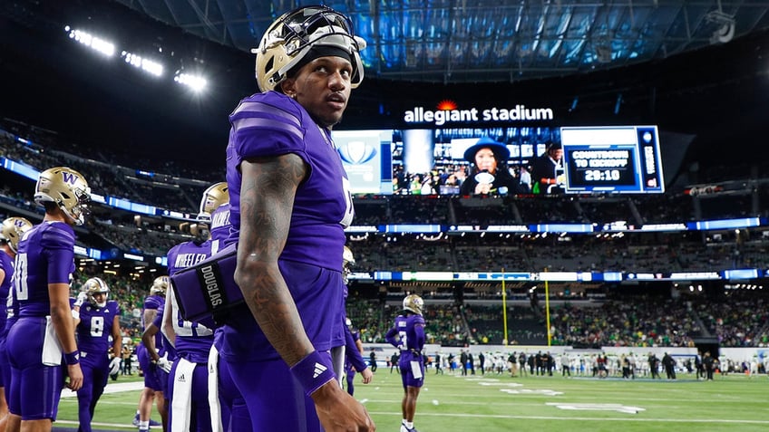 Michael Penix Jr in the Pac-12 title game