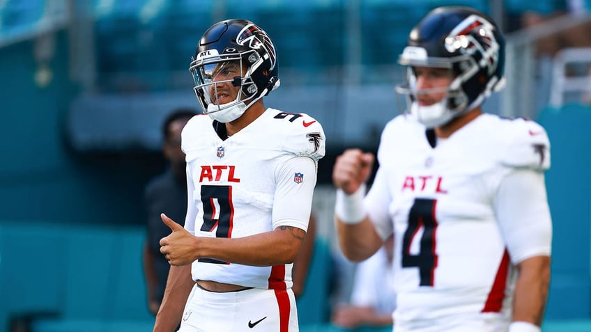 falcons make qb switch elevate taylor heinicke over desmond ridder vs vikings due to variables