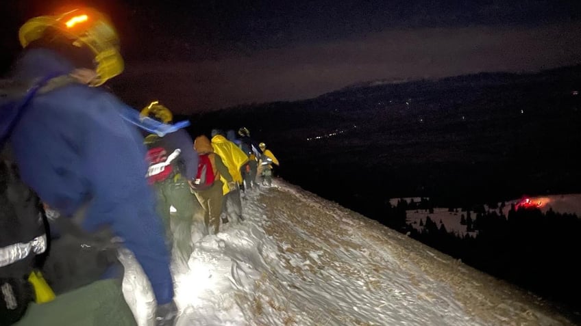 family of 5 dramatically rescued from colorado mountains amid plummeting temps