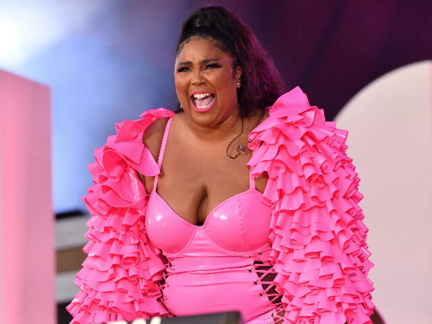 fans slam lizzo over lawsuit accusing her of sexual religious racial harassment disability discrimination and assault