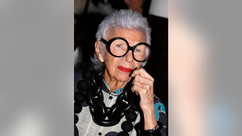fashion icon iris apfel dead at 102