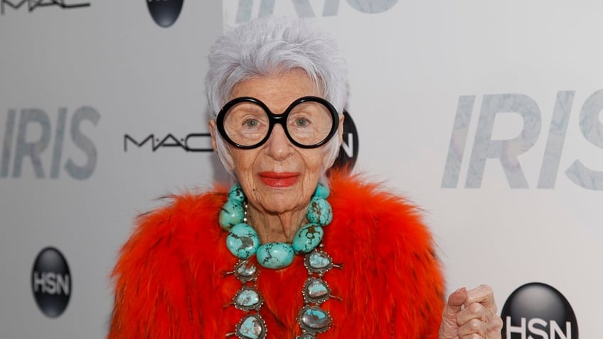 fashion icon iris apfel dead at 102