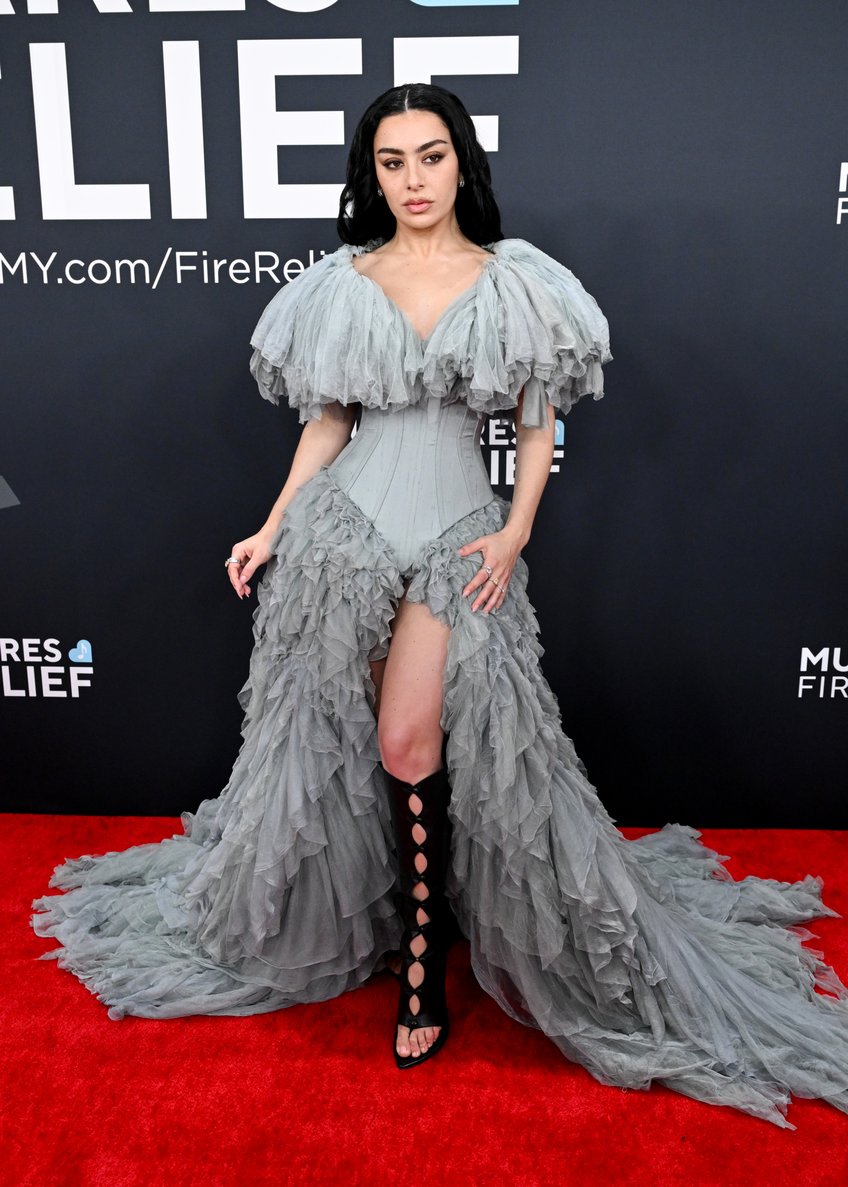 fashion notes 11 best and worst dressed at the 2025 grammys