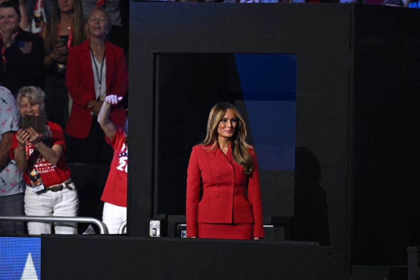 fashion notes first lady melania trump attends rnc in red dior suit