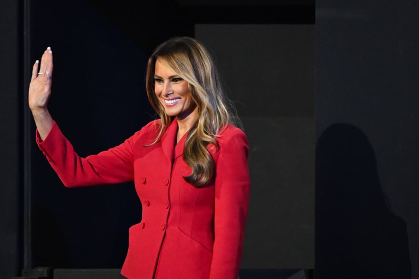 fashion notes first lady melania trump attends rnc in red dior suit