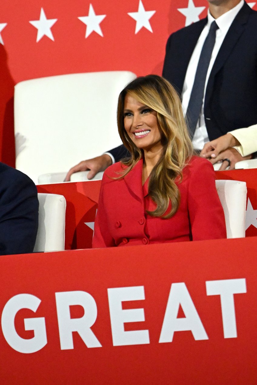 fashion notes first lady melania trump attends rnc in red dior suit