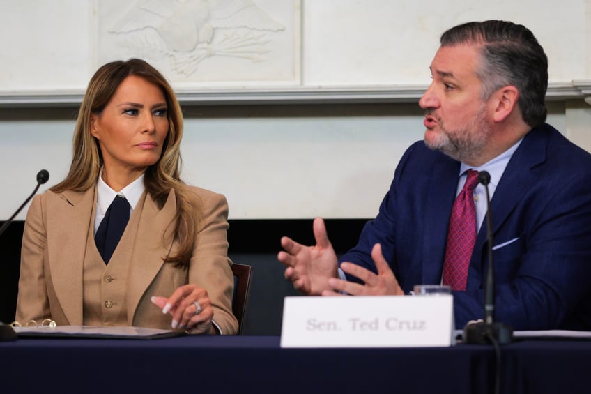 fashion notes melania trump gets down to business on capitol hill in ralph lauren suit