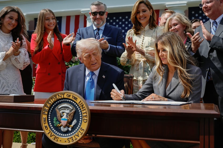 fashion notes melania trump is all business in prada suit python pumps