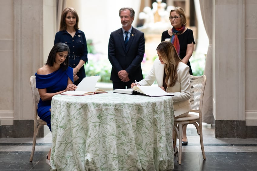 fashion notes melania trump is sophisticated in dolce gabbana suit manolo blahniks for annual luncheon
