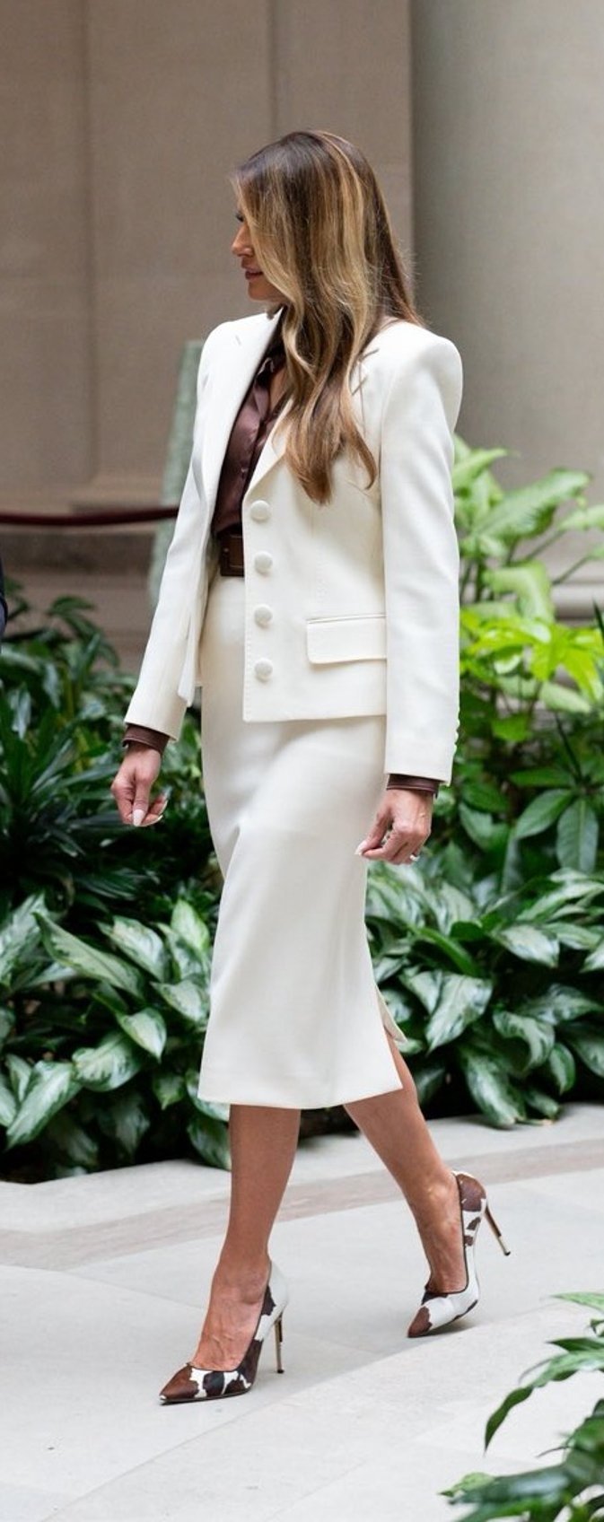fashion notes melania trump is sophisticated in dolce gabbana suit manolo blahniks for annual luncheon