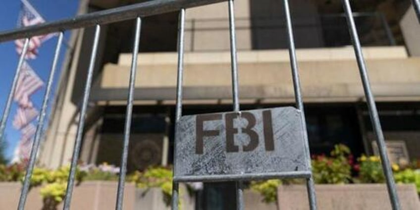 fbi secretly obtained trumps cellphone in sweeping plot