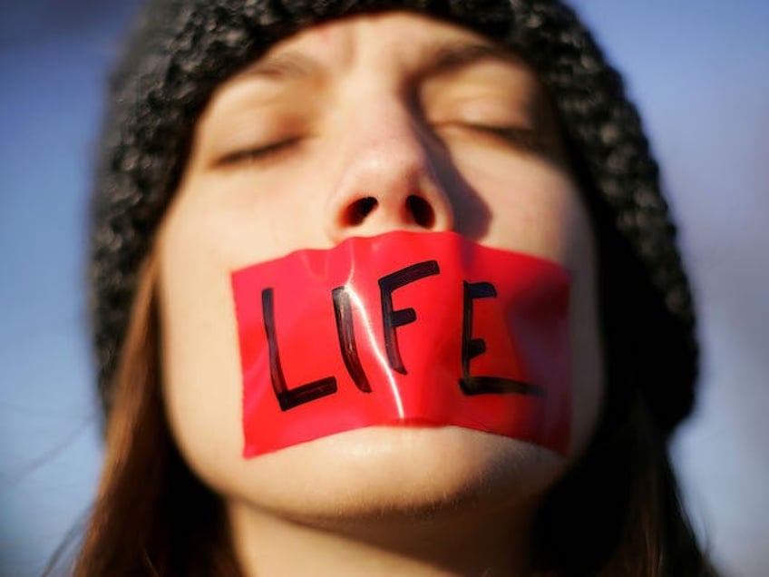 federal judge halts illinois law targeting pro life pregnancy centers for so called deceptive practices