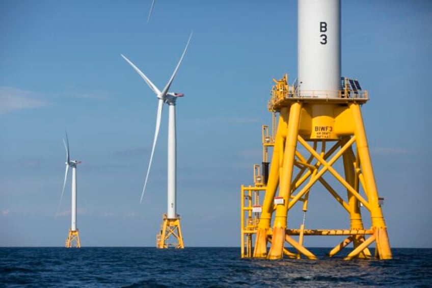 feds approve offshore wind farm south of rhode island and marthas vineyard