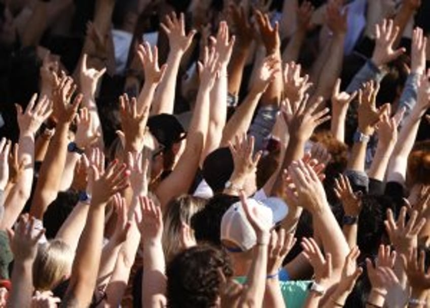 Feds seek info on 'unfair,' 'anticompetitive' practices in live entertainment industry