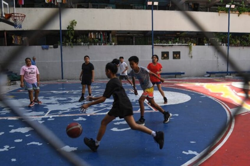 filipinos crazy passion for basketball survives world cup loss