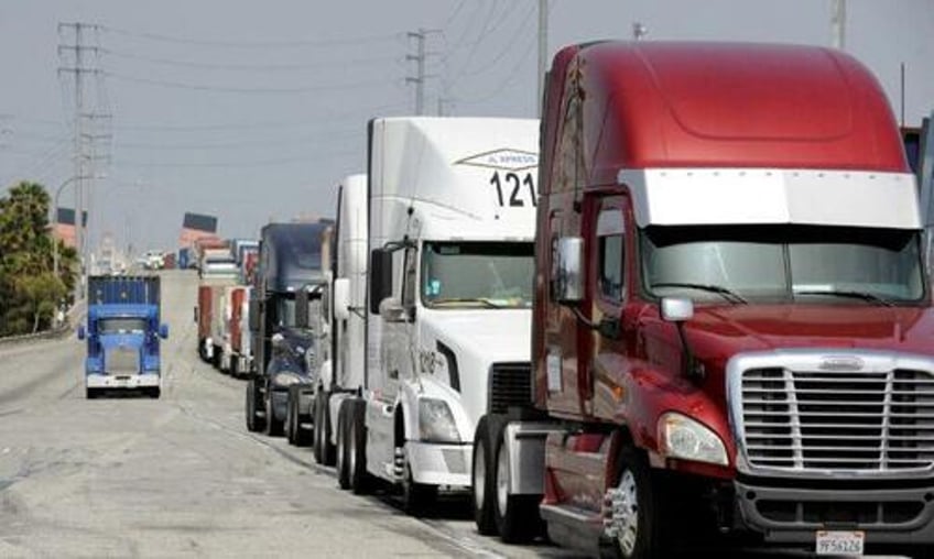 first driverless heavy duty trucking service launched on us public roads