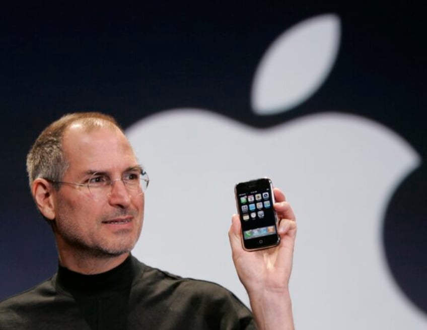 first gen iphone sells at auction for 190k about 380 times its original price
