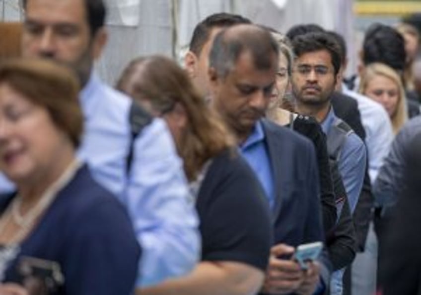 First-time unemployment claims fall by 1,000; overall filings hit 3-year high