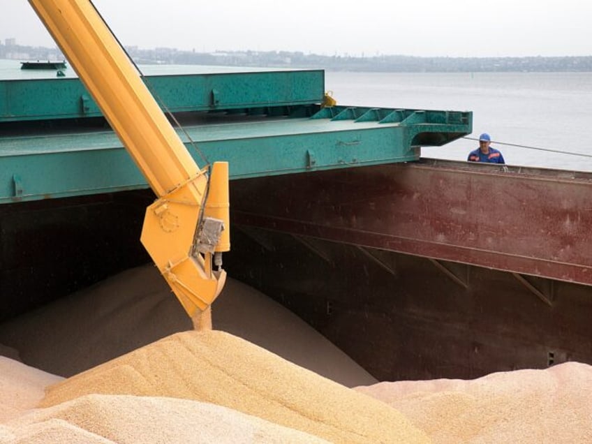 first two cargo ships arrive in ukrainian port after russian withdrawal from black sea grain deal