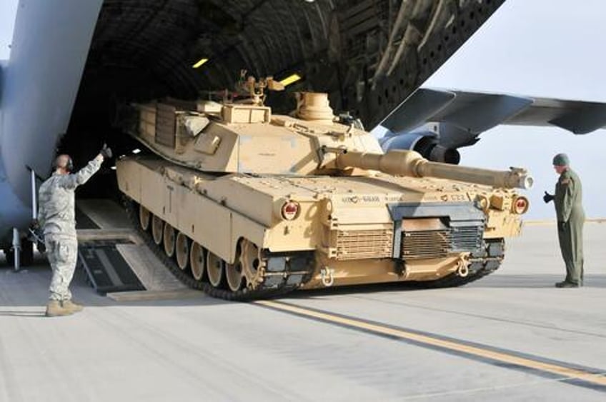 first us abrams tanks arrive in ukraine officials admit they risk being destroyed