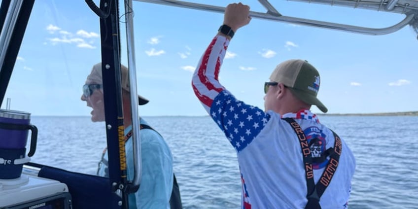 fishing trips for veterans nonprofit boosts heroes mental health with calming experience