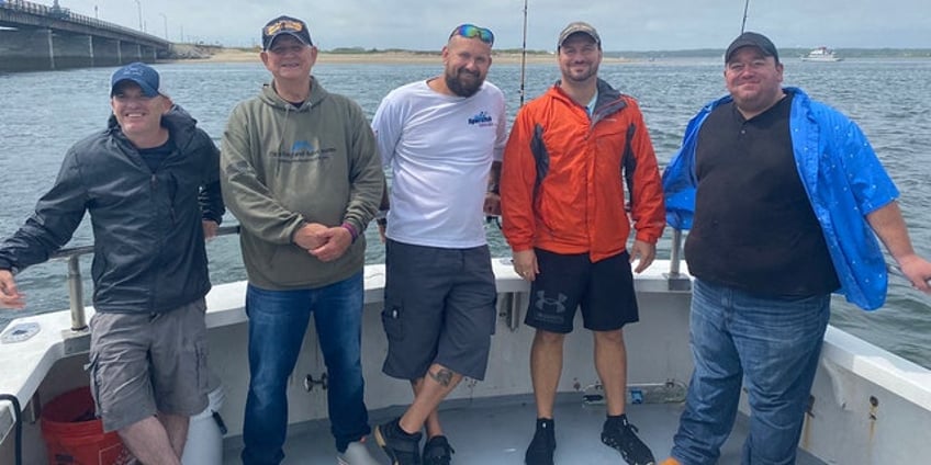 fishing trips for veterans nonprofit boosts heroes mental health with calming experience